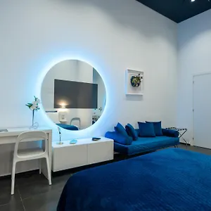 https://skyhouse-chiatamone.hotels-amalfi.com